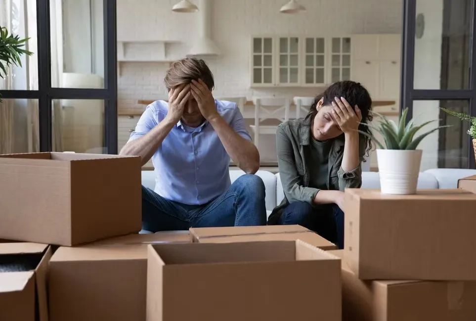 Why Moving to a New Place Feels Like Becoming Someone New